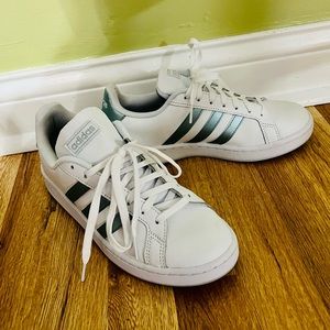 Adidas Tennis Shoes